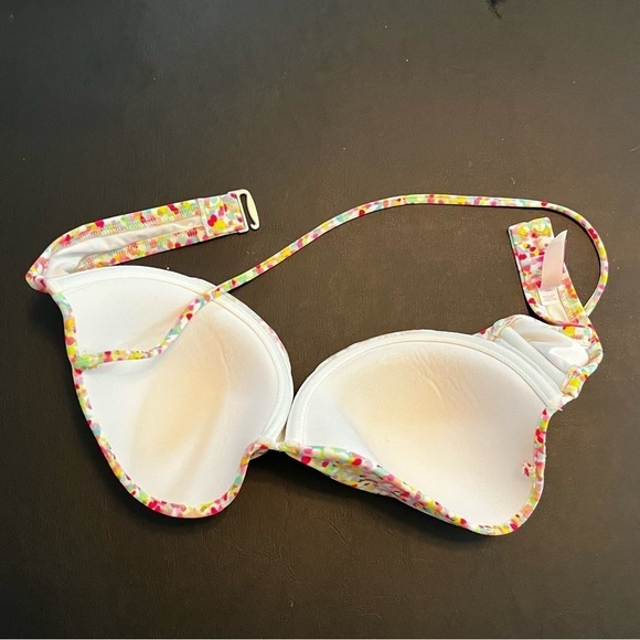 Victoria Secret swim top - Picture 4 of 4